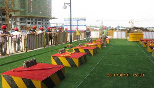 锦艺集团意昂体育注册管理中心带领兄弟企业 到我公司承建的锦艺四季城香榭苑项目观摩